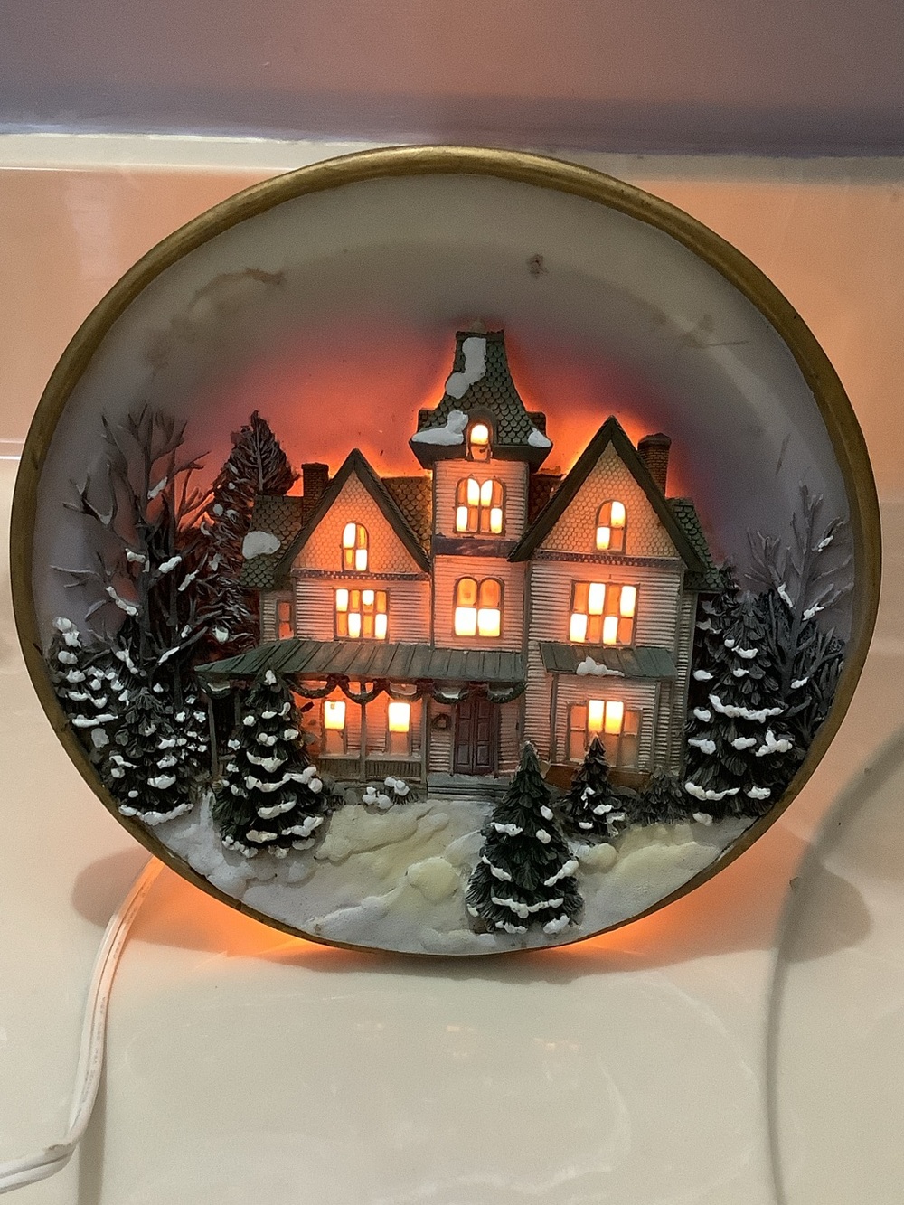Holiday Lighted Victorian House Decorative Nightlight - White & Green